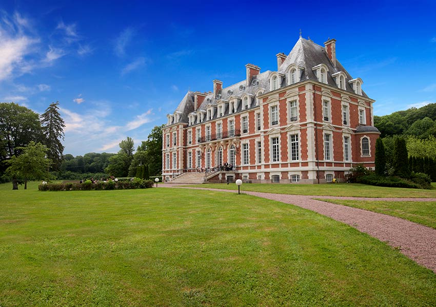 statige-impressionante-chateau-de-la-cazine-luxe-boetiekhotel-blikvanger-van-luxeresort-in-limousin-frankrijk